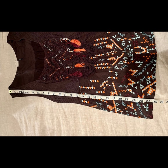 ⭐️Host pick!!⭐️ Anthropologie Akimi + kin macrame fringe embroidered boho top - Picture 8 of 8